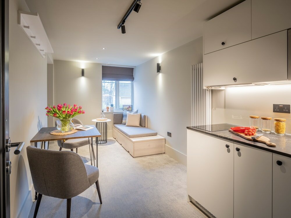 Фото Stylish Studios Southfields Station