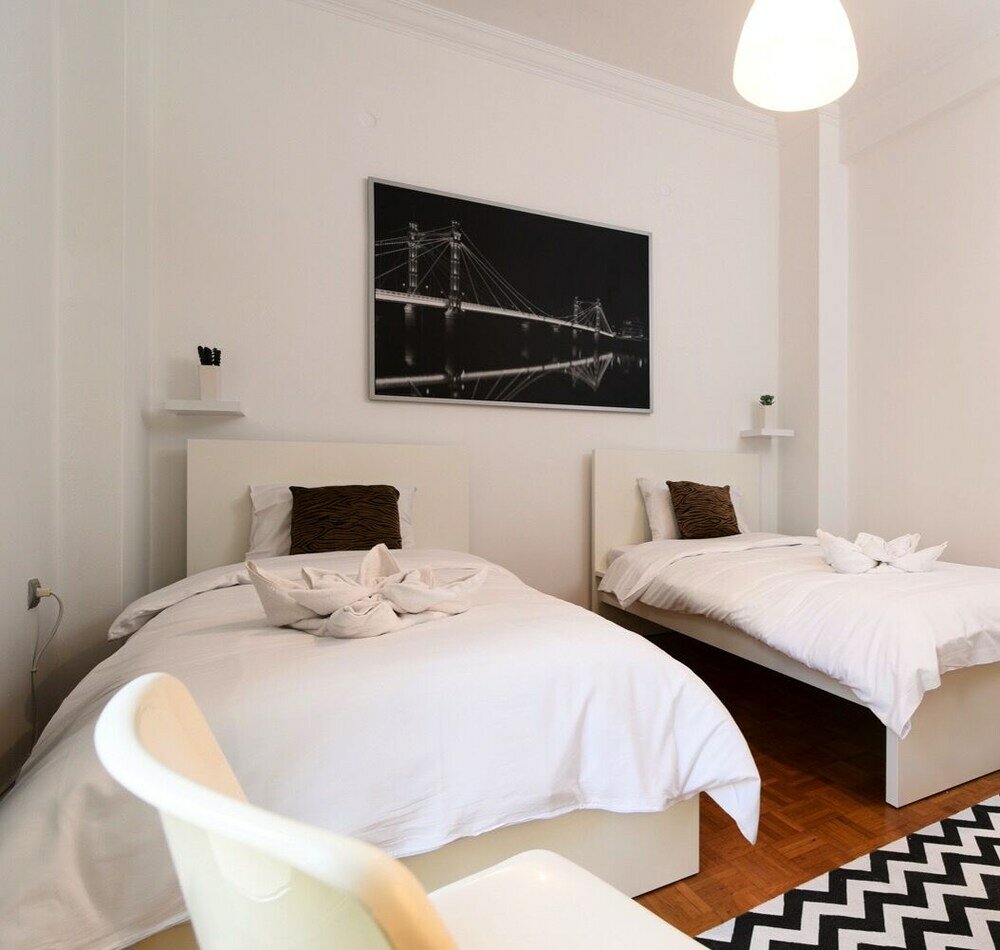 Фото New Apartment in the heart of Koukaki Orlof str