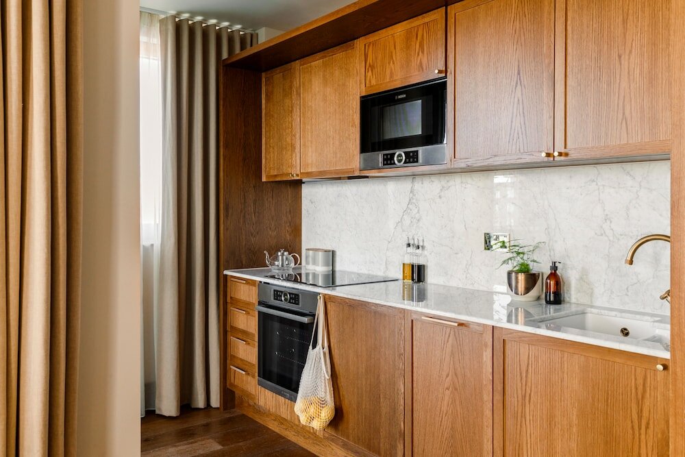 Фото Luxury Studio with Balcony in North London