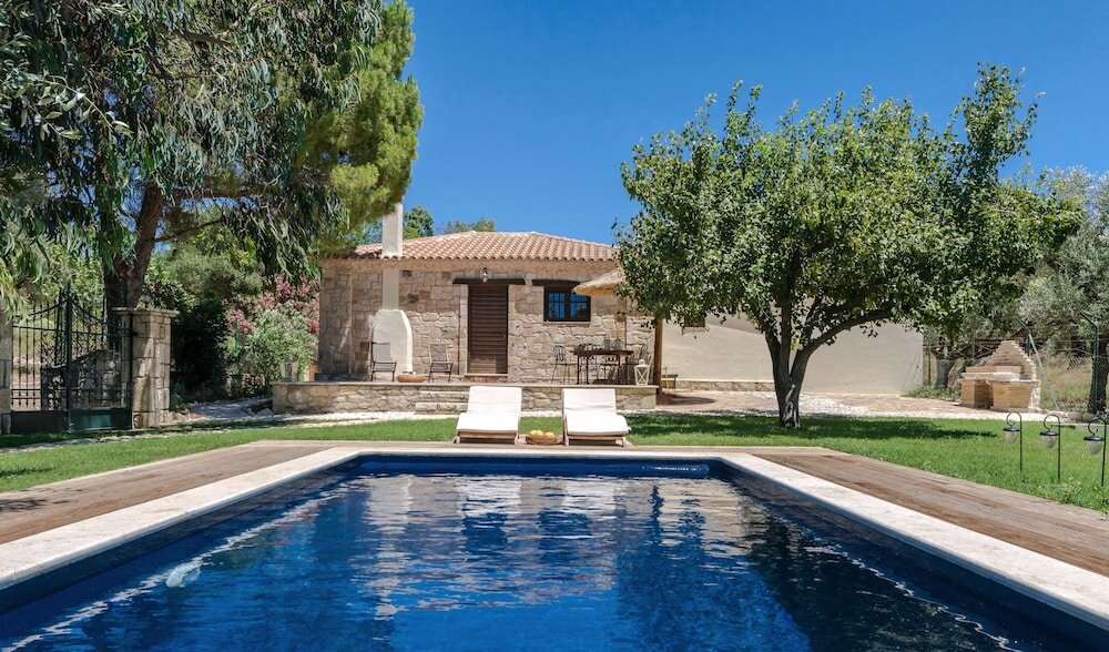 Фото Leeda's Cottages