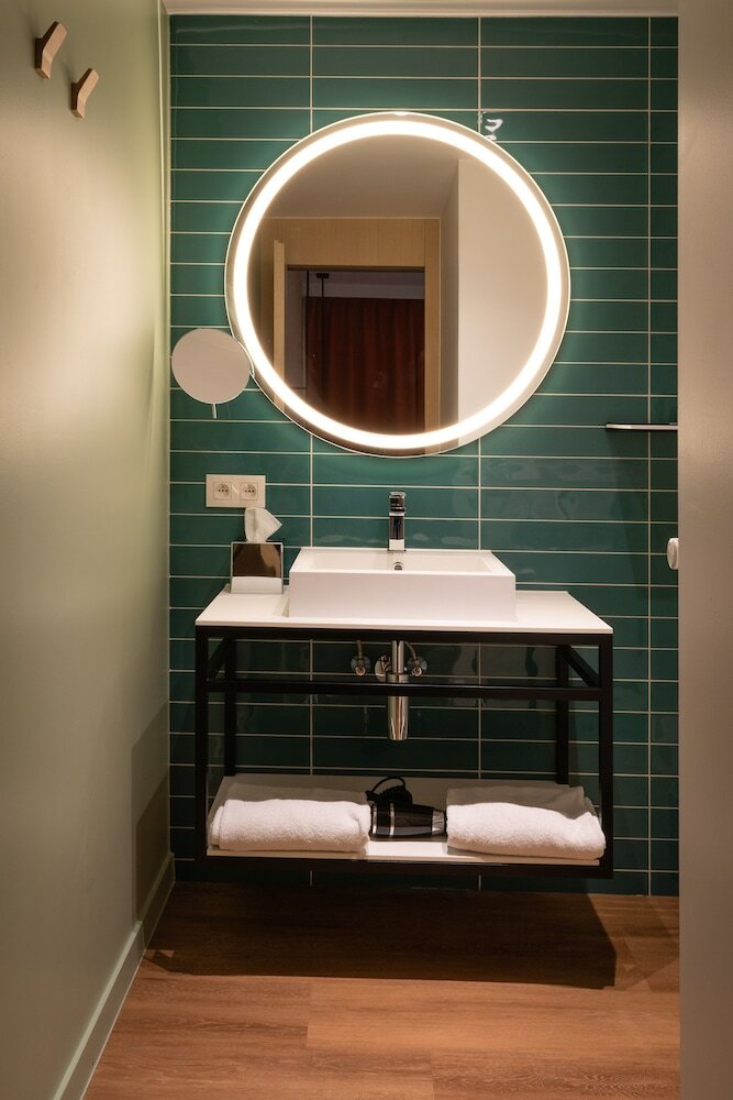 Фото Hilton Garden Inn Brussels City Centre