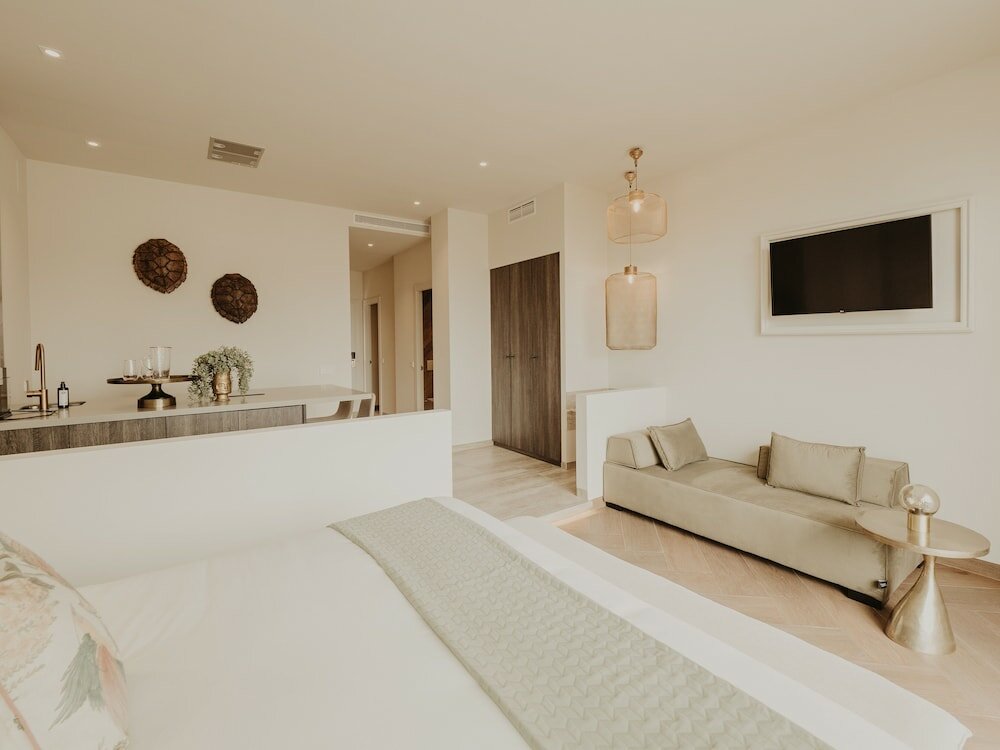 Фото Comfy Studios