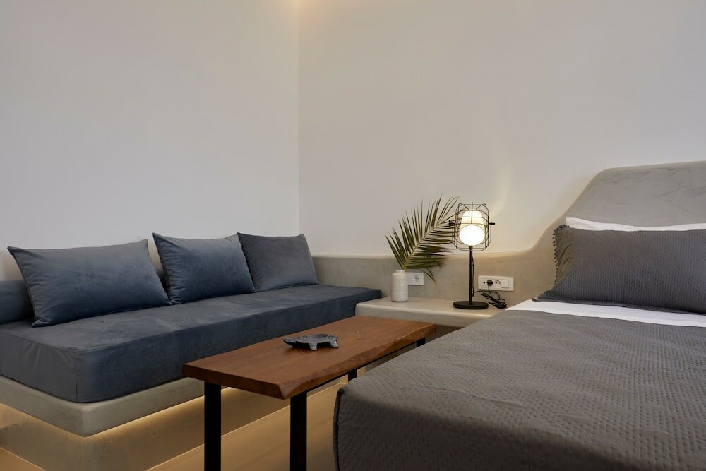 Фото Mountain and Sea Suites