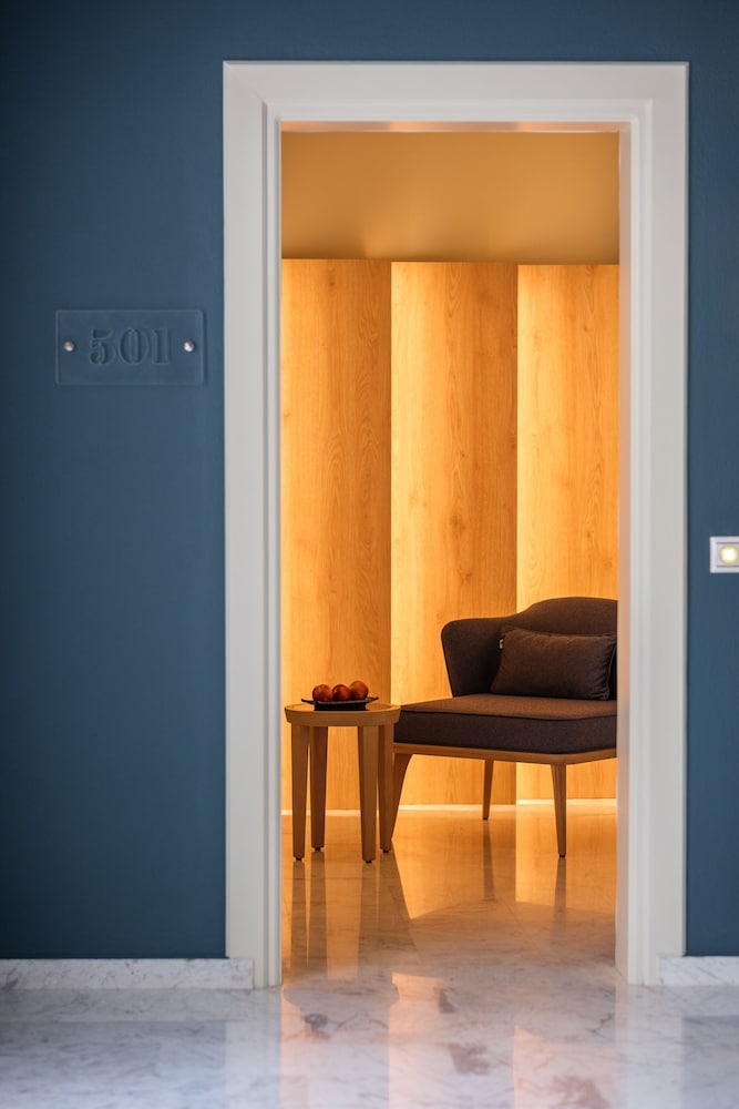 Фото Bourtzi Hotel