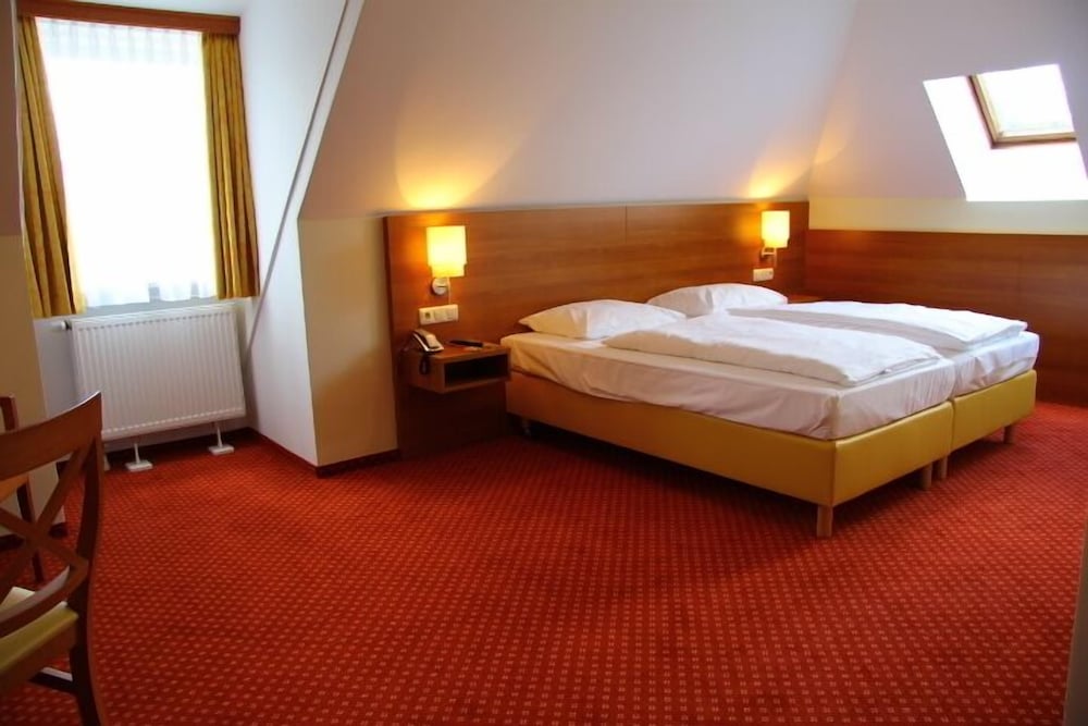 Фото Abasto Hotel Eichenau