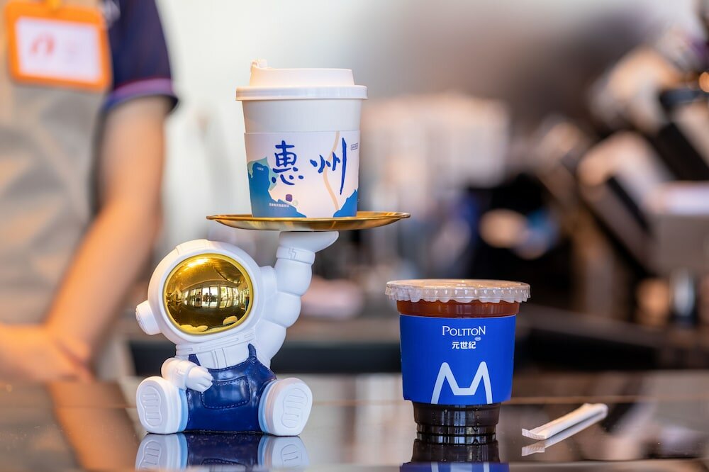 Фото Poltton International Hotel