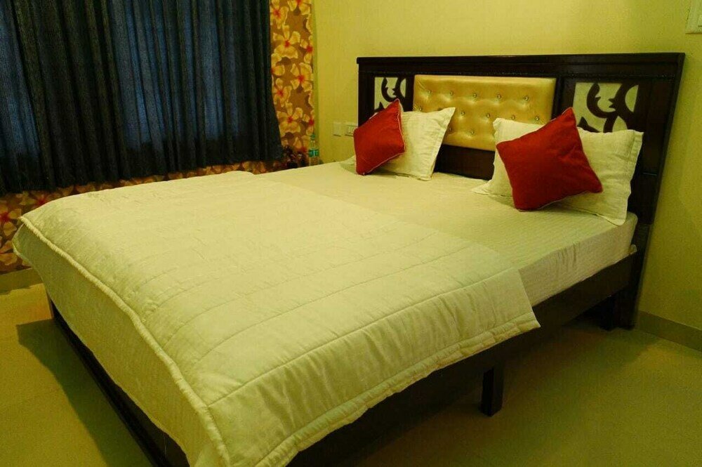 Фото Urban Stay Adams Service Apartment