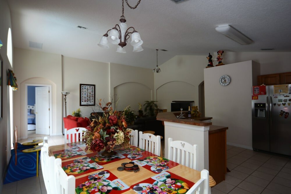 Фото 4726 4-bedroom Pool Home, cumbrian Lakes Kissimmee