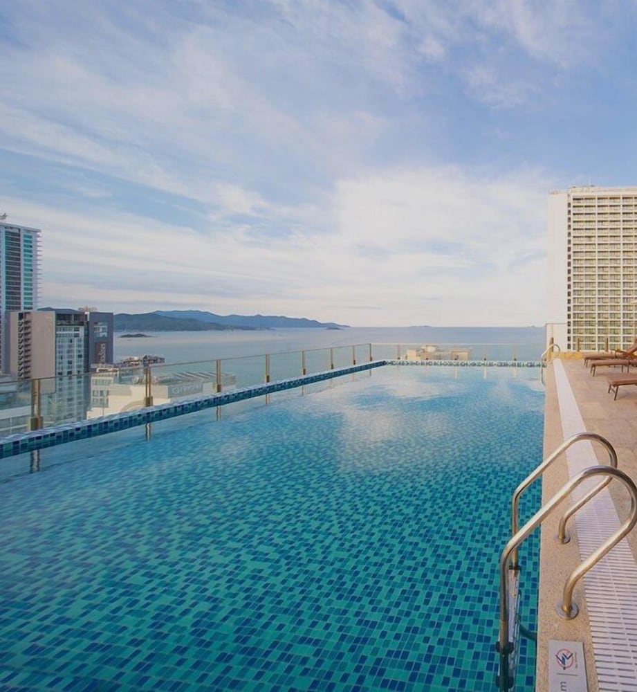 Фото Отель Green Beach Nha Trang