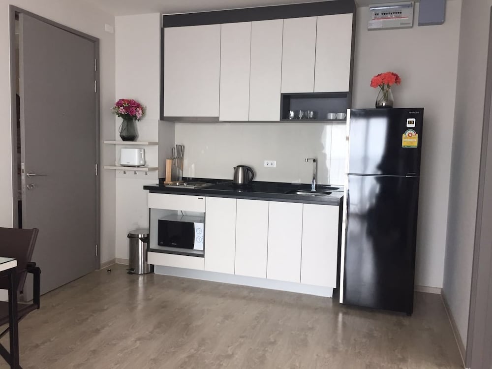 Фото The Base Central Pattaya Sea View