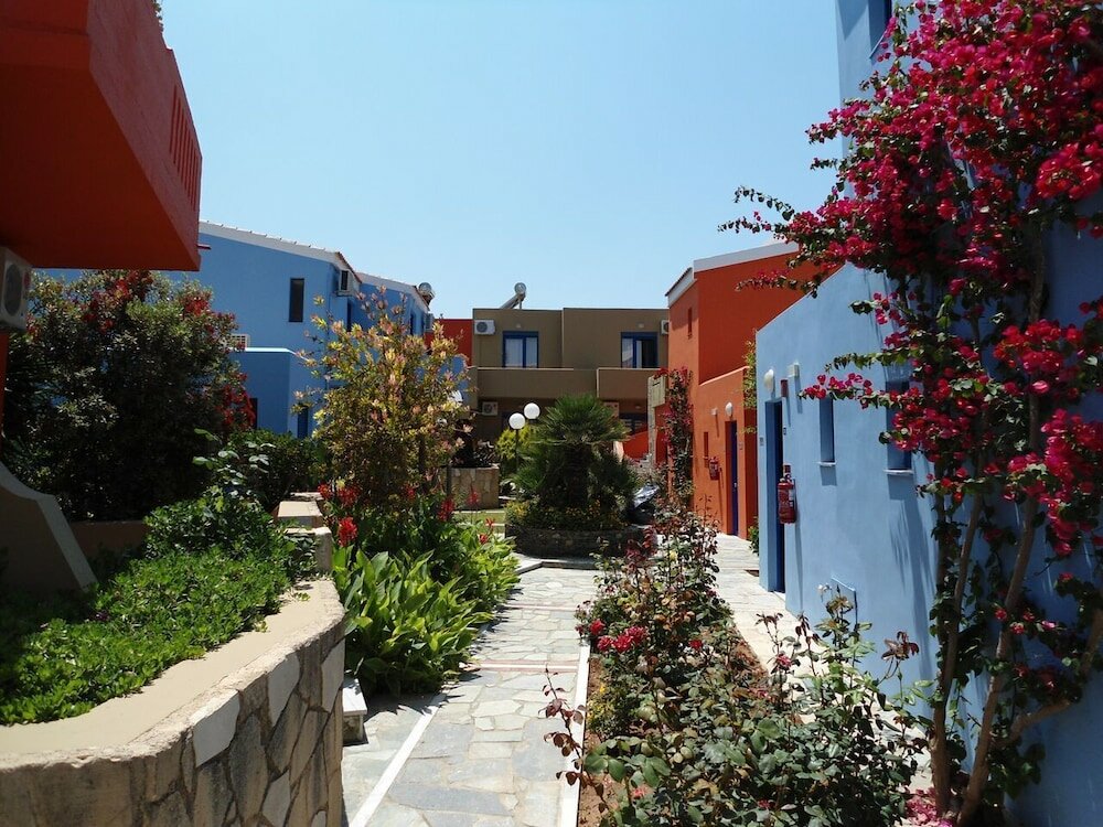 Фото Marina Sands Art Hotel