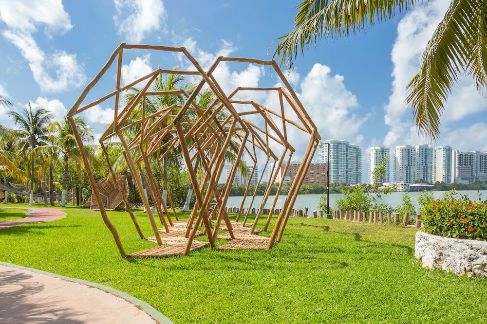 Фото Nílu Cancún Zona Hotelera by Selina