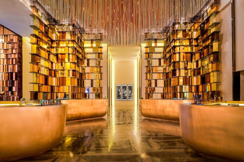 Фото W Guangzhou