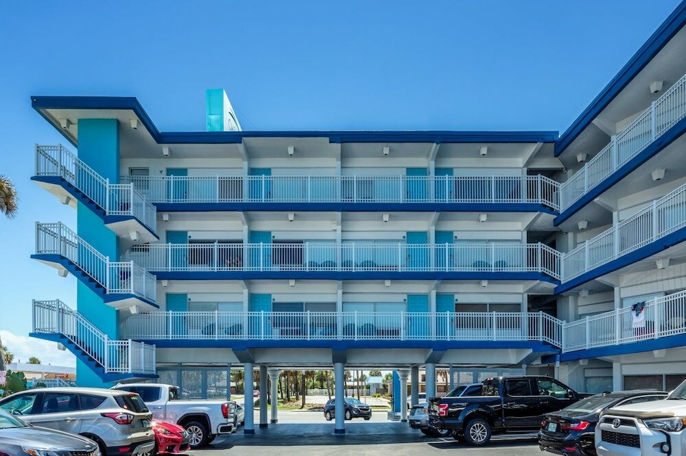 Фото Chateau Mar Beach Resort