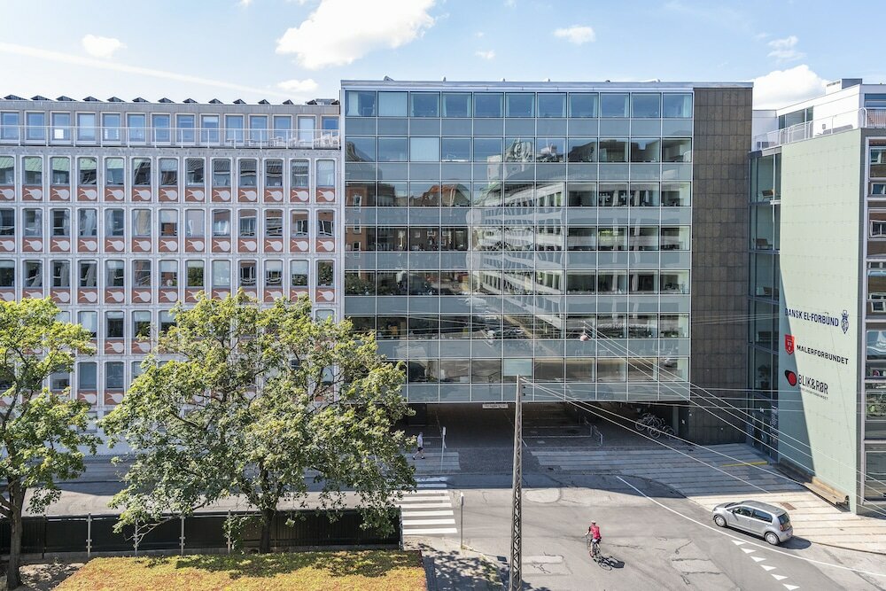 Фото By the Lakes apartments - Into This Place