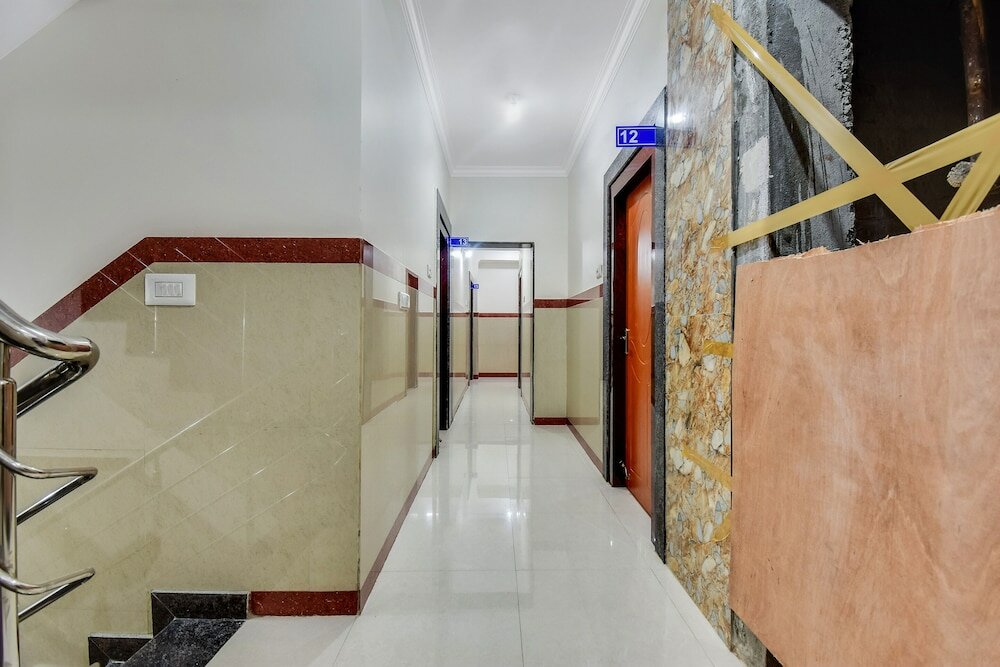 Фото Oyo 43308 Sri Sai Guru Comforts