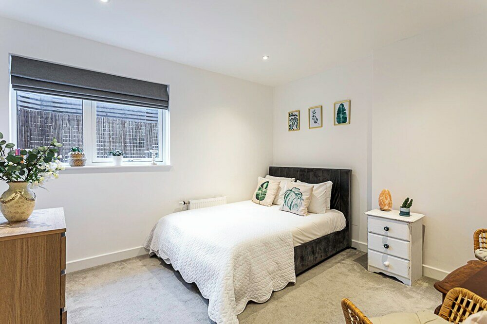 Фото Quiet and Spacious Four Bedroom House