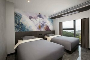 Ramada Encore by Wyndham Shuanglong (Guizhou Province, Guiyang), hotel