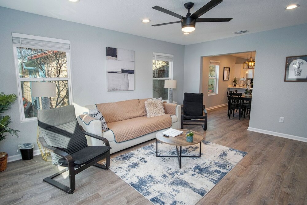 Фото Adorable 4br 2ba Close to Riverwalk and Downtown