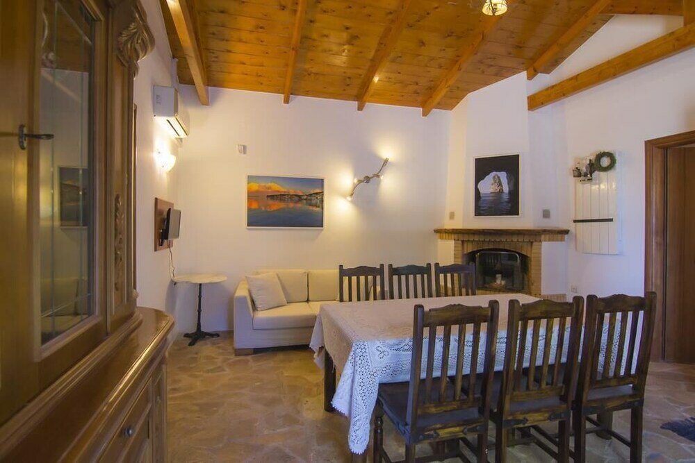 Фото Su La Strata house by CorfuEscapes