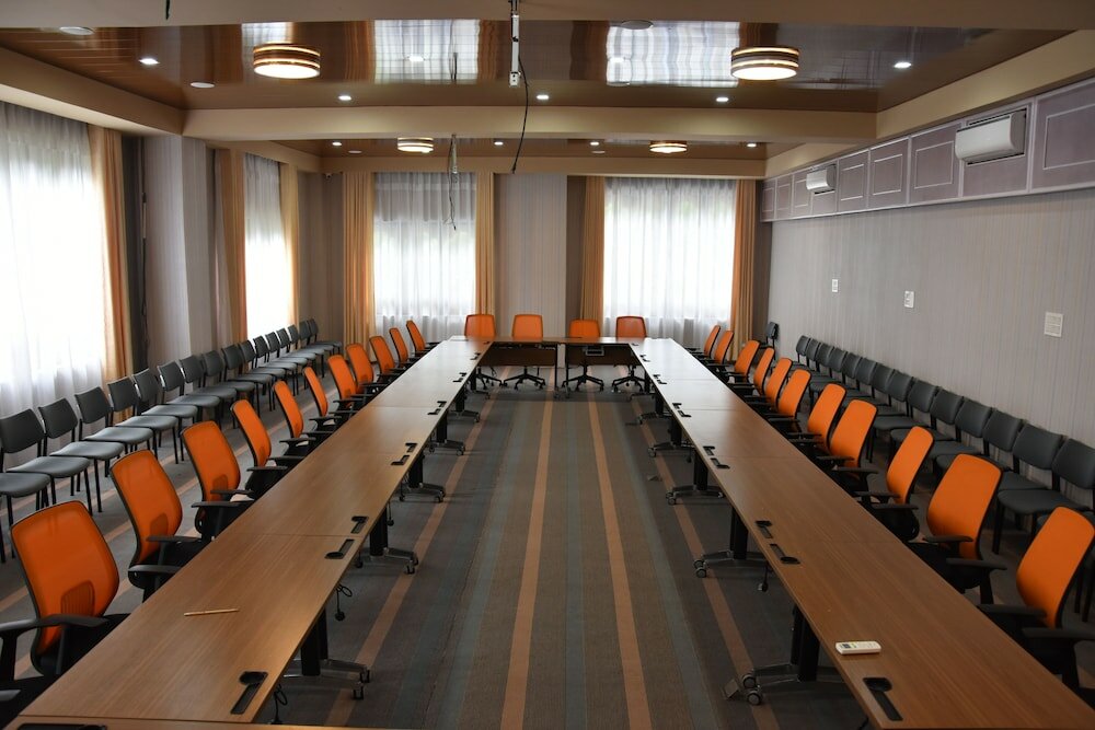 Фото Legphel Hotel