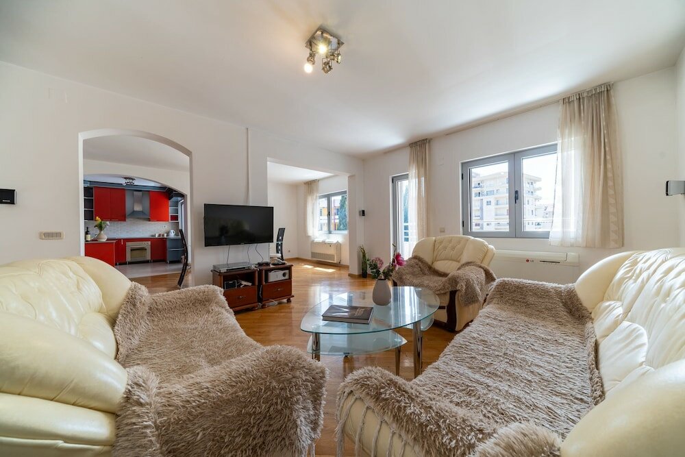 Фото SMS Apartments