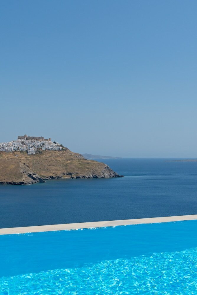 Фото Nisides Suites