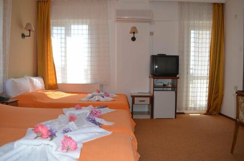Гостиница Megaş Hotel в Айвалыке