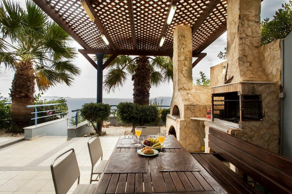 Фото Villa Afrodite Private Pool On The Roof Sea View