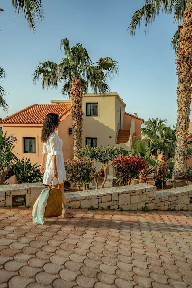 Фото Asterias Village Resort