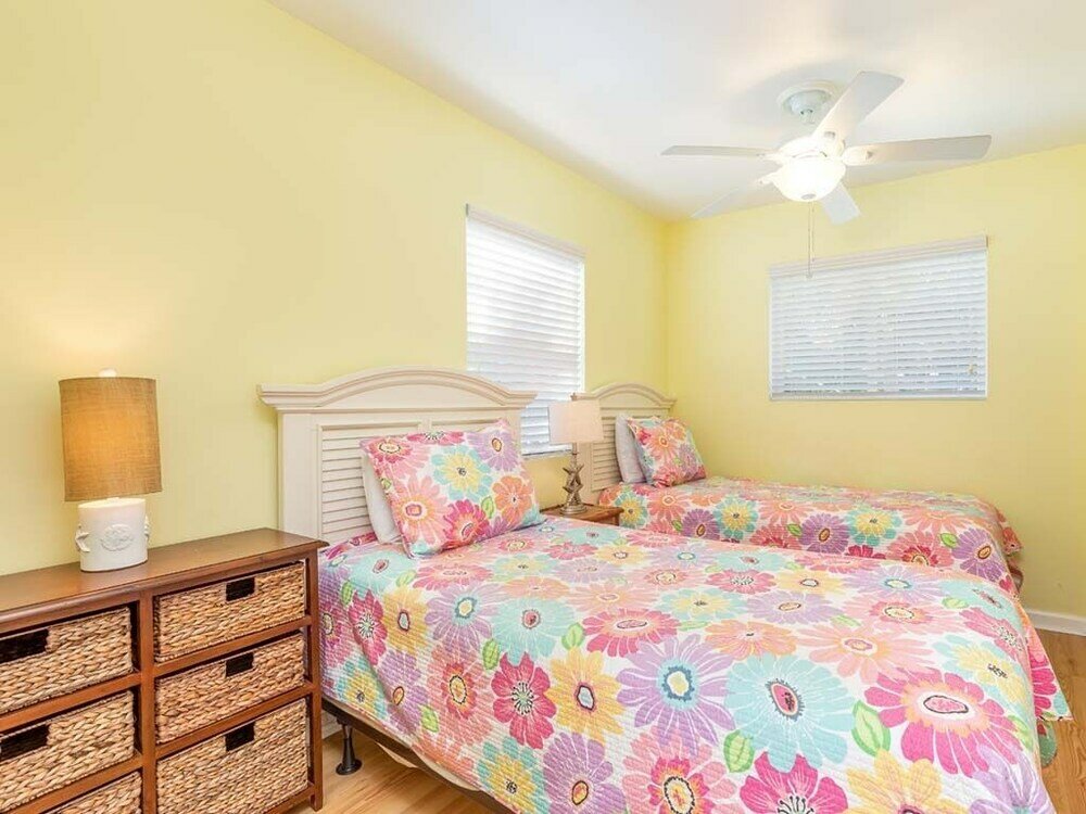 Фото Sisters in the Sand