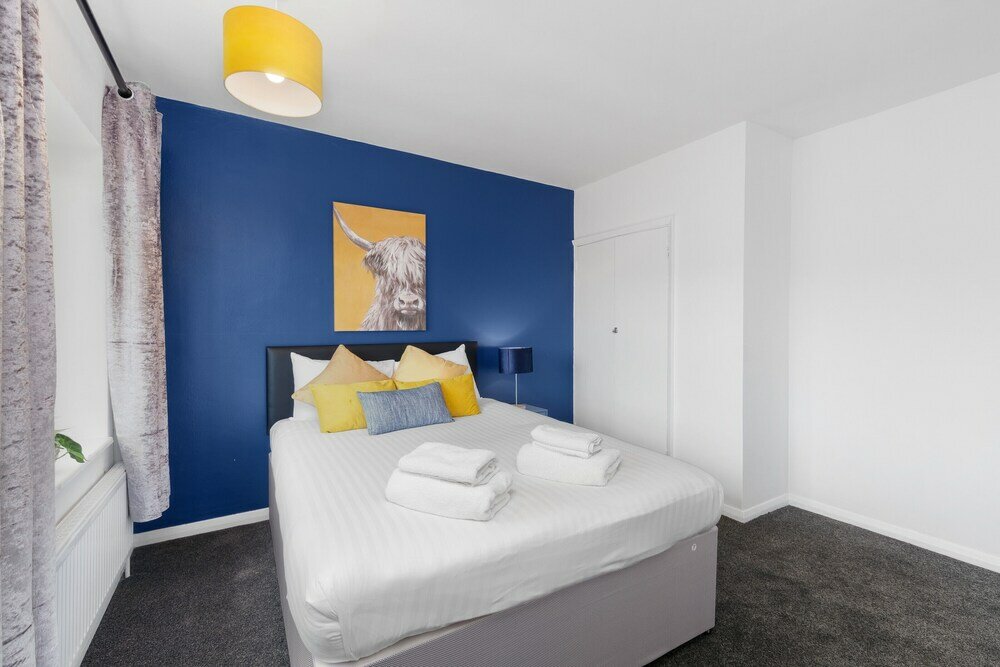 Фото Brambles House West Drayton 3 Bedroom