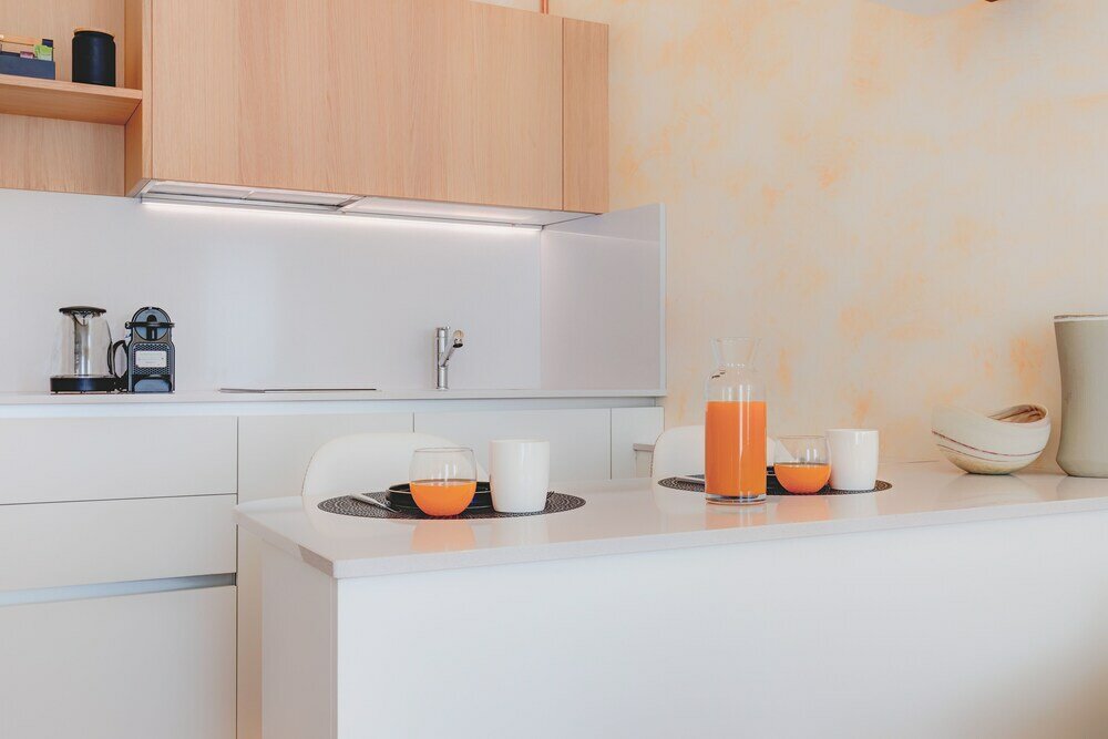 Фото 1881 Luxury Suites