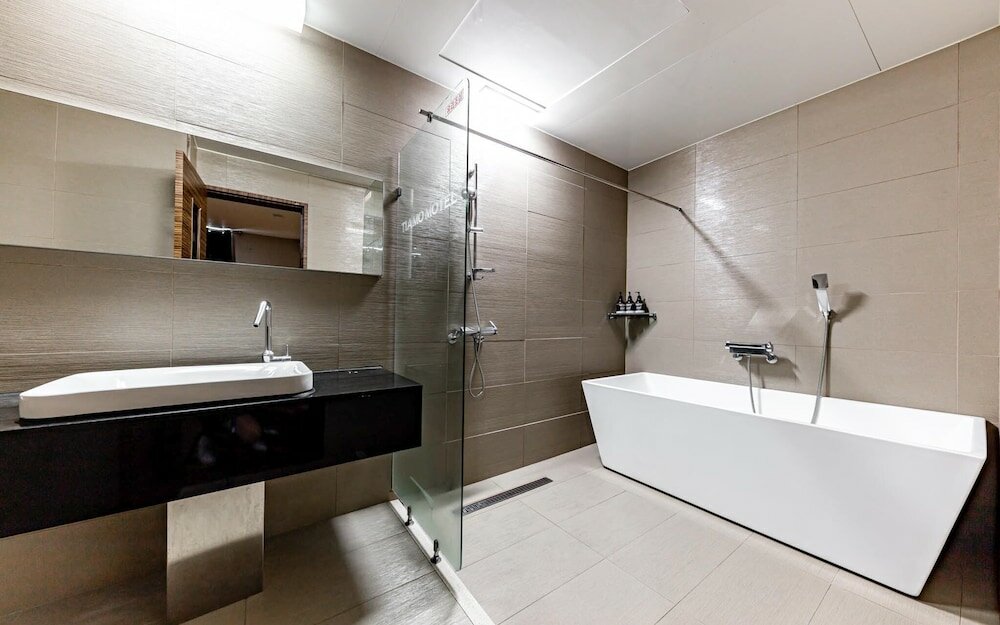 Фото Tiamo Hotel Yeosu