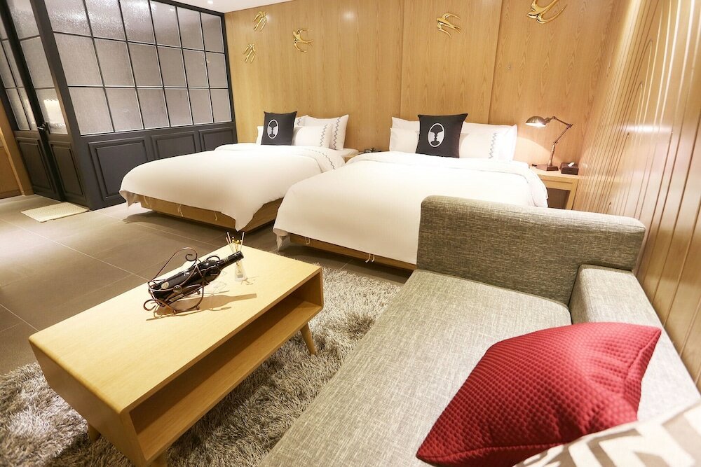 Фото Bucheon Renee