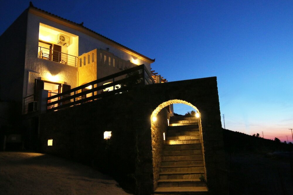 Фото Anemi Apartments