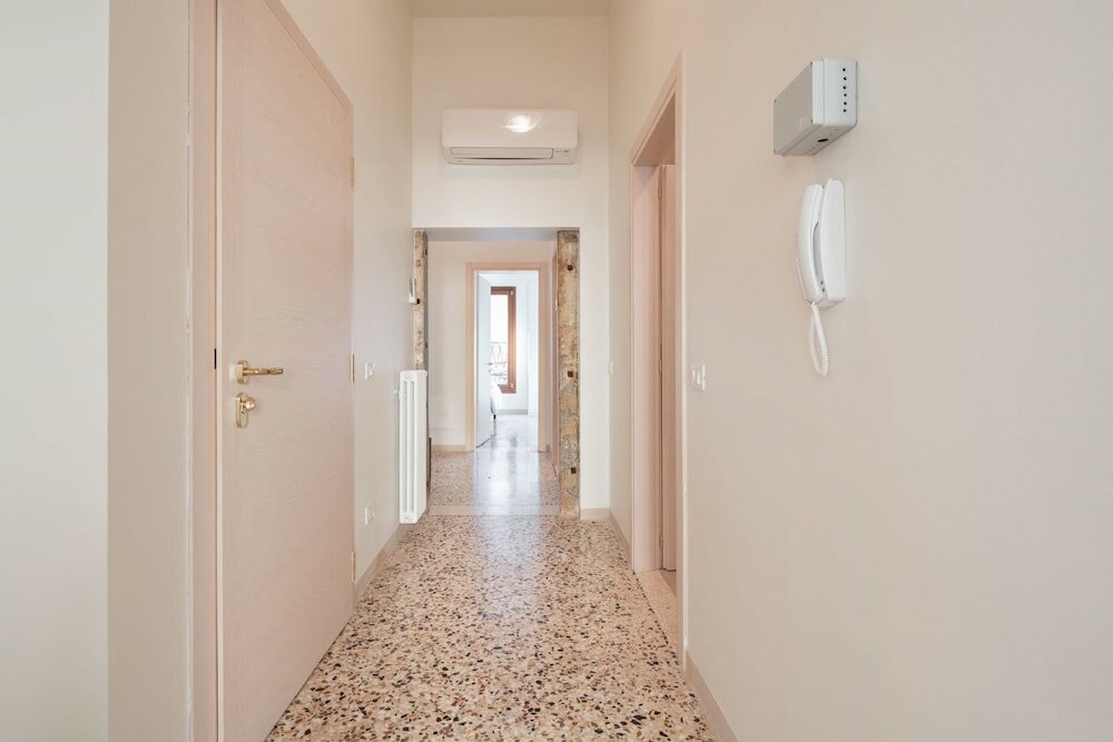 Фото Dorsoduro Charme Apartments