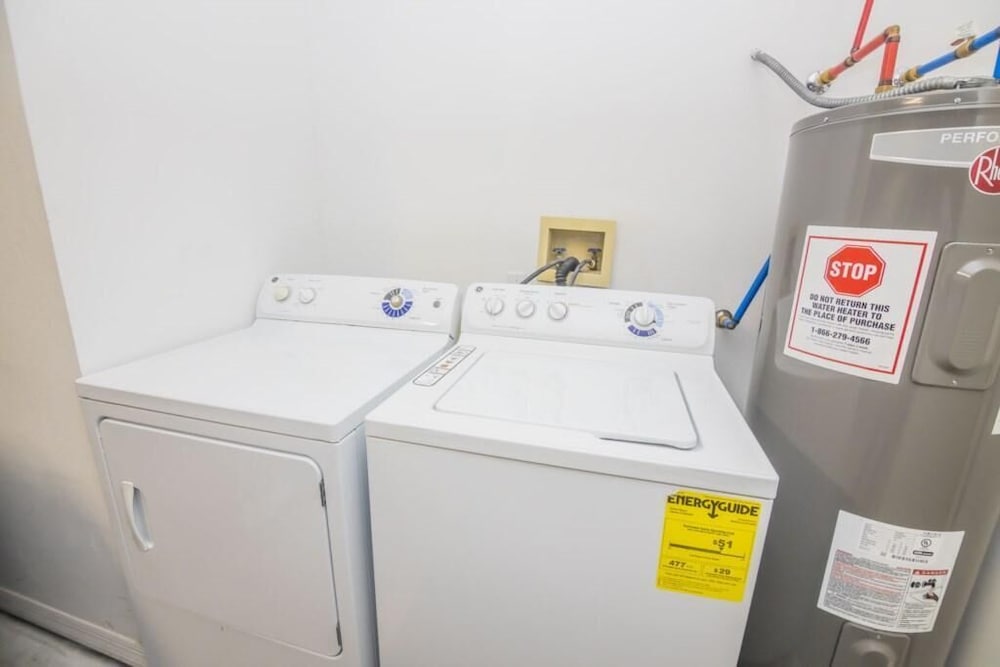 Фото Peter's Creekside Vacation Home