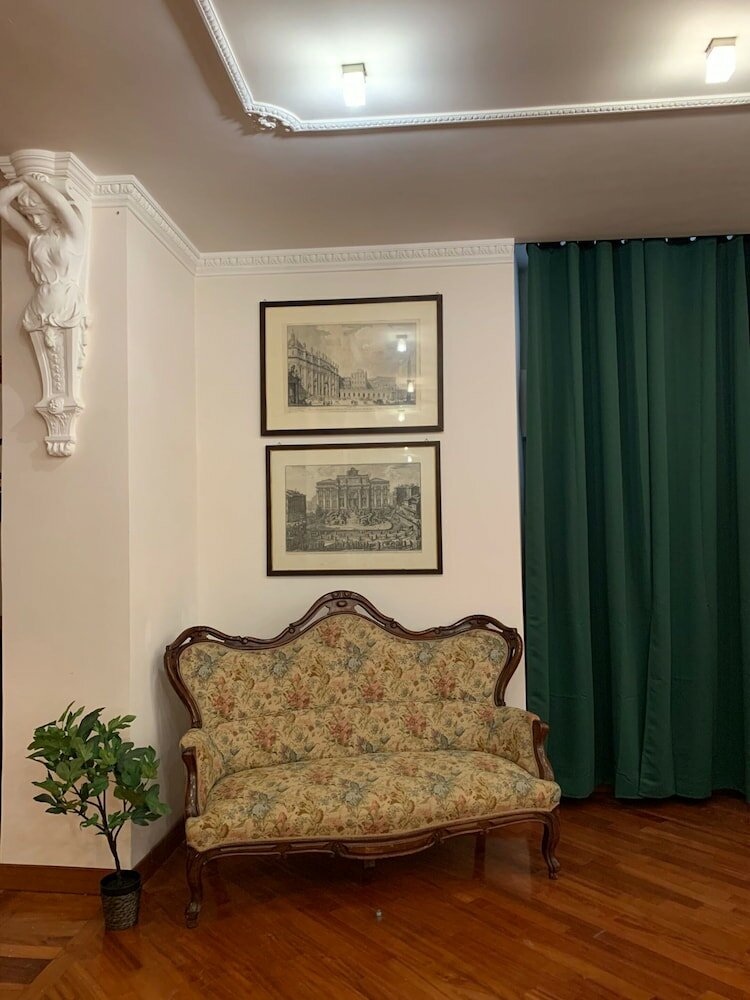 Фото Residenza Tritone a Fontana di Trevi