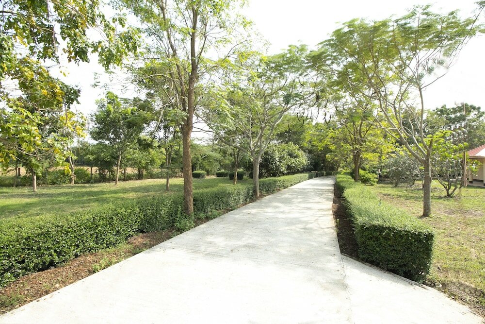 Фото Oyo 75359 Thaiburi Thara Resort