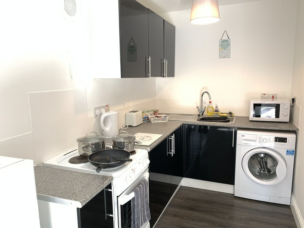 Фото Grand Central Budget Modern Apartments