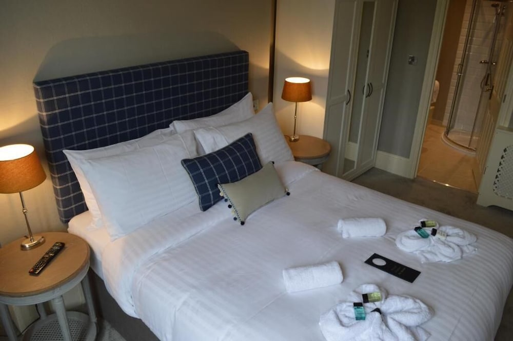 Фото The Crown Pub & Guesthouse