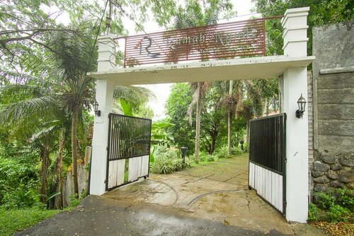 Гостиница RedDoorz Syariah near Ngade Lake в Тернате