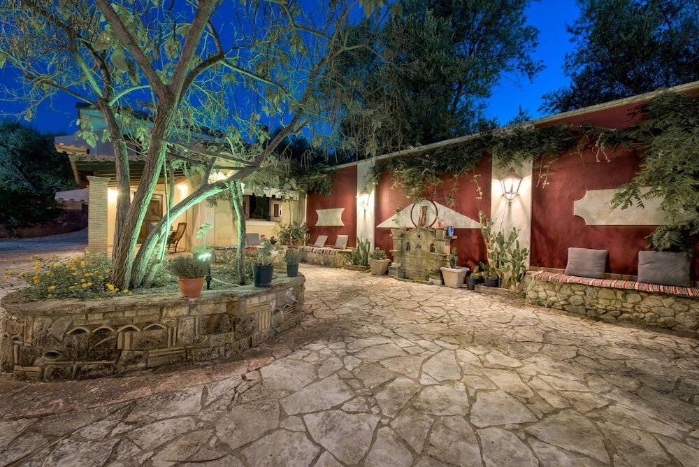 Фото Sarakino The House of Literature