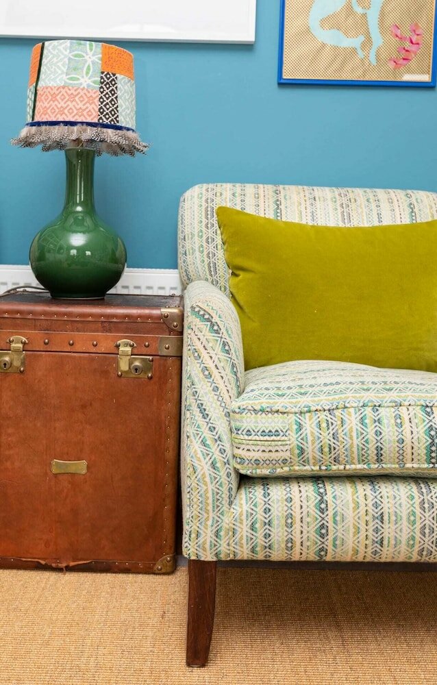 Фото Spacious 3 Bedroom in Notting Hill With Balcony