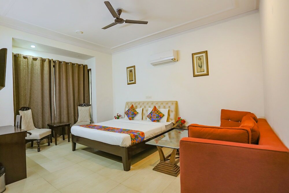 Фото Fabhotel Grand Palace