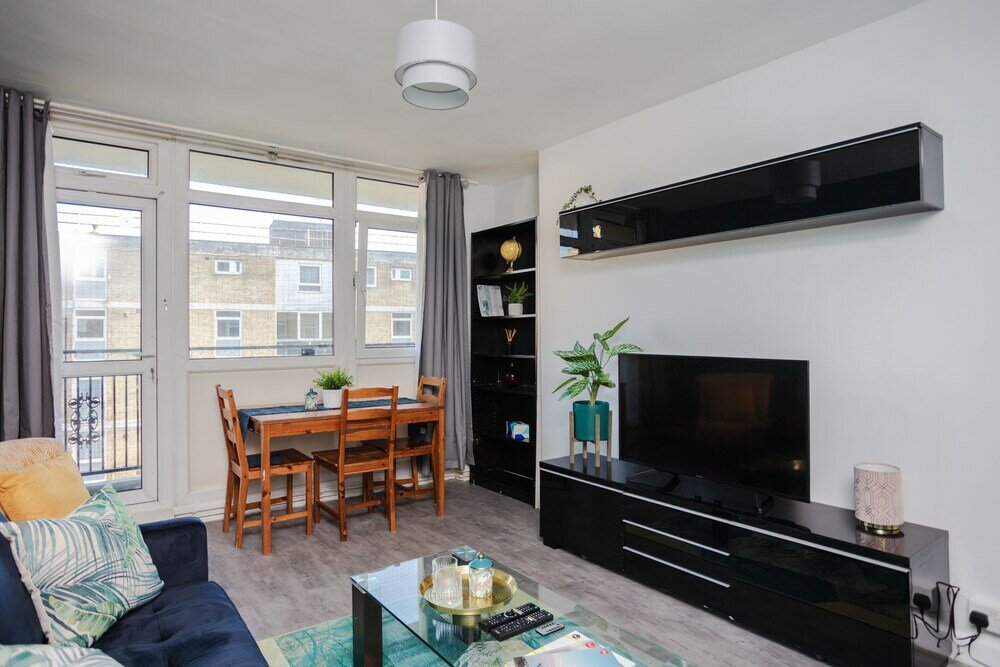 Фото Spacious 3 Bedroom Flat in the Heart of Shoreditch