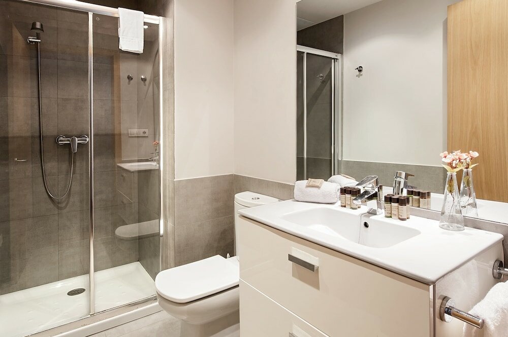 Фото The Corner Apartments by Aspasios