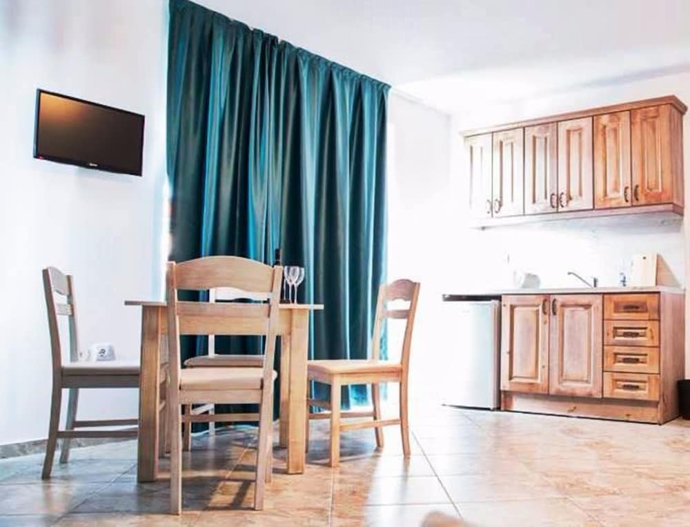 Фото Magnolia Garden Hotel