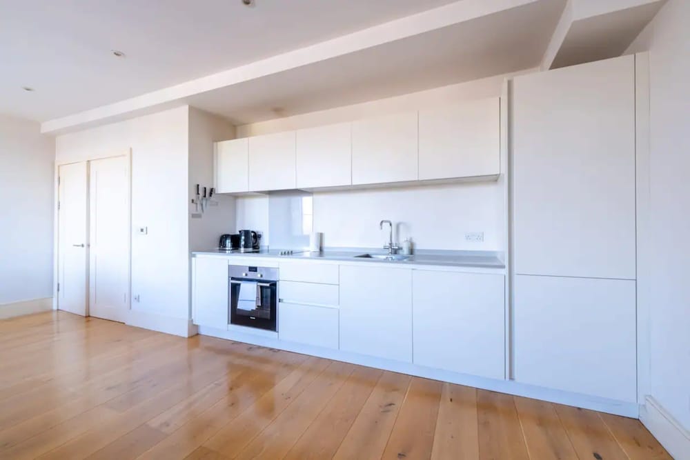 Фото Stylish 1 Bedroom Apartment in Affluent Fulham